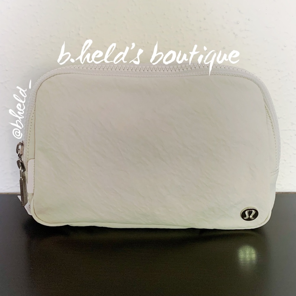 🆕 lululemon Everywhere Belt Bag *Large Version 2L Volume in White Opal New NWT